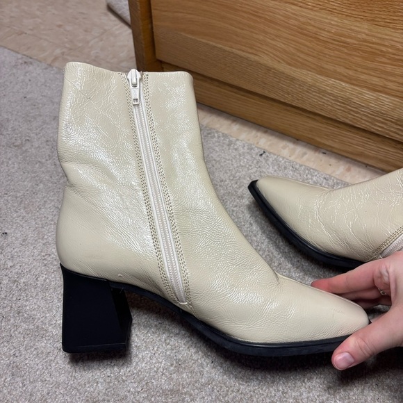 Vagabond Hedda Plaster Square Toe Patent Leather Upper Heeled Boot - Picture 10 of 16